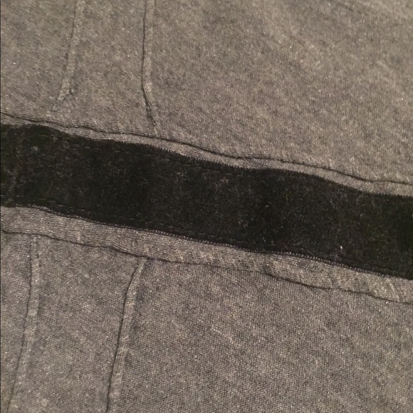 Vince Camuto tee - Picture 2 of 2